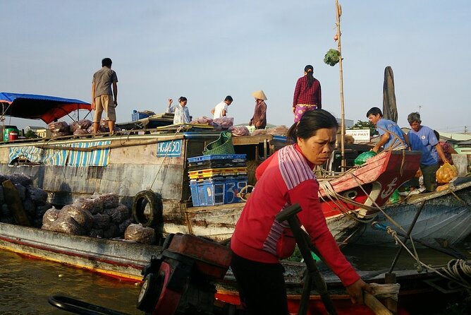 Cai Rang Floating Market - My Tho & Ben Tre - VIP Private Tour - Seeing Cai Rang from the water