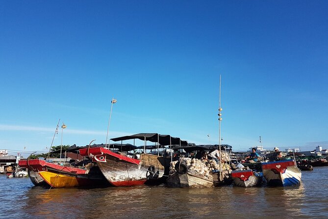 Cai Rang Floating Market Tour -Amazing Can Tho - Making rice noodles at Sau Hoai