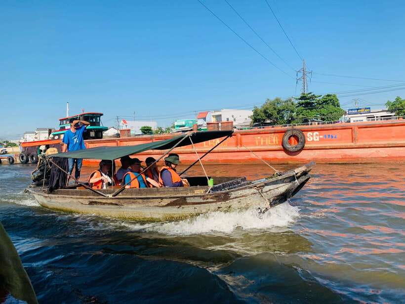 Can Tho: Cai Rang Floating Market and Canals - Guide quality and group size