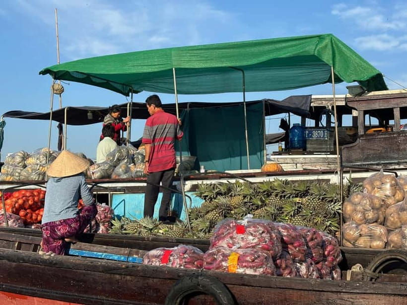 Can Tho: Floating Market, Cacao & Canals with French Guide - Breakfast served on the river