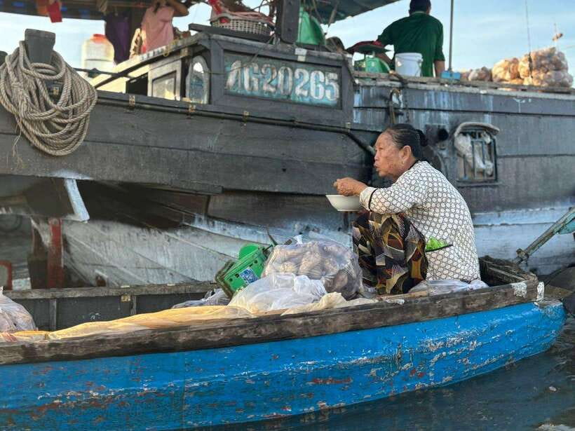 Can Tho: Floating Market, Canal, Cacao Farm & Mekong' Life - Walking through Can Tho’s village paths
