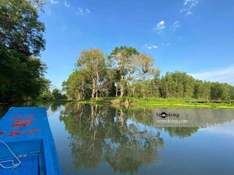Can Tho: Lung Ngoc Hoang Nature Reserve & Forest Tour - What makes the guides important