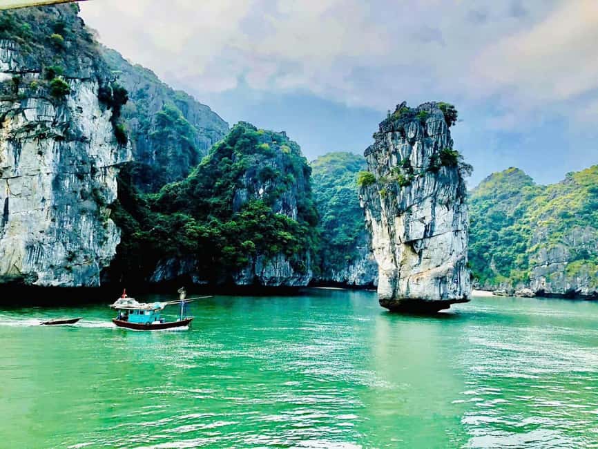 Cat Ba/Ha Noi: Lan Ha and Monkey Island Full Day Boat Trip - Sunset tea on the return journey