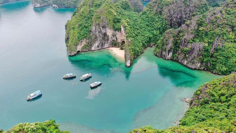 Cat Ba/Ha Noi: Lan Ha and Monkey Island Full Day Boat Trip - Guides, boat comfort, and the pace of the day