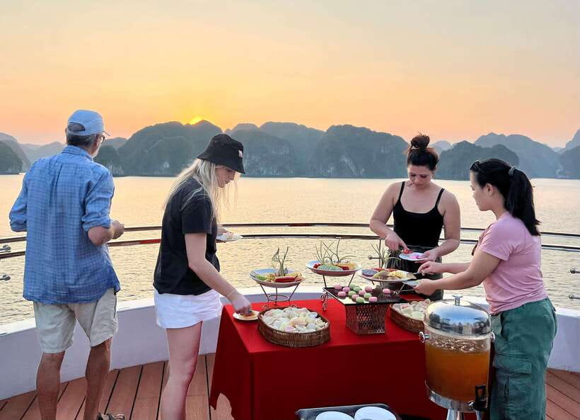 Cat Ba Island: Lan Ha Bay Full-Day with Luxury Cruise - Lunch and the Ba Trai Dao swim stop