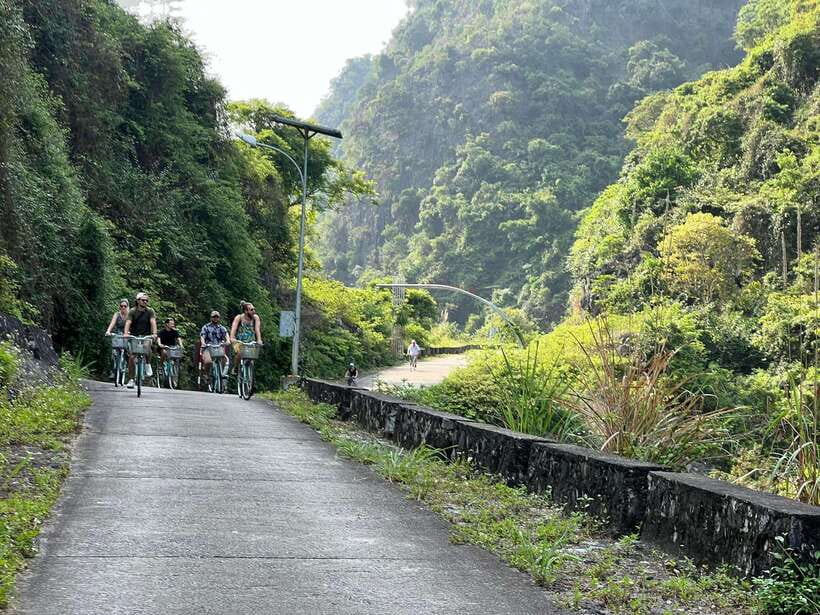 Cat Ba: Lan Ha, HaLong bay full day- biking, kayaking, lunch - Cycling through Viet Hai village