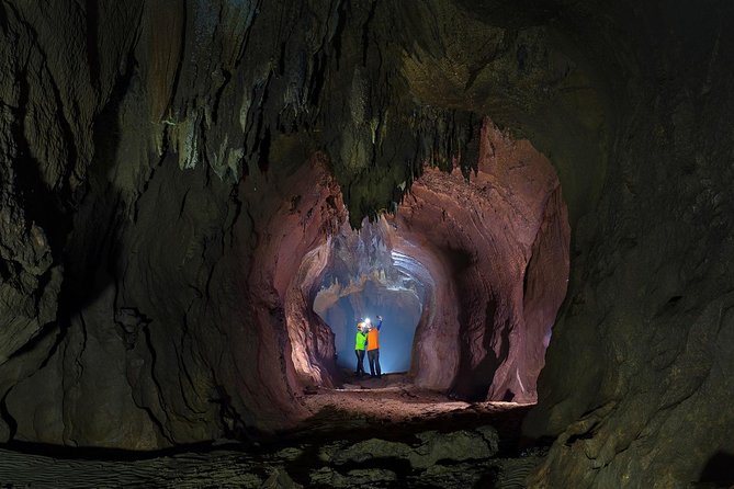 Cha Loi Cave 1 day like Tazan in the Jungle - Cha Loi Cave is rough, active, and wonderfully unpolished