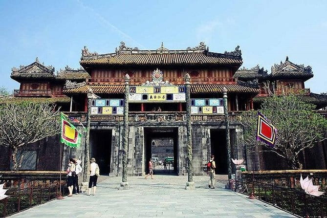 Chan May Port to Golden Bridge or Hoi An by Private Car - Ba Na Hills and the Golden Bridge