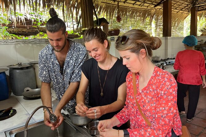 Cooking class & Vibrant Market by Scooter/Tuktuk (Half-Day) - What lunch adds to the experience