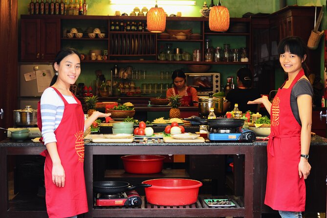 Cooking class with market visit - Hanoi food begins at the market