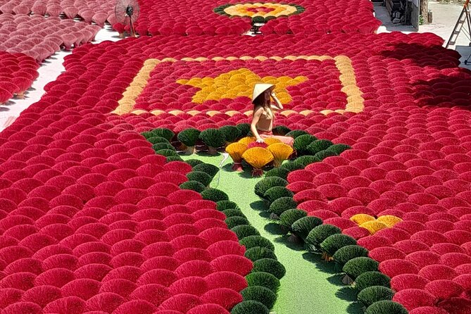 Craft Village Tour (Quang Phu Cau, Bat Trang, Chuong Conical,...) - Three craft villages, three very different views of Hanoi
