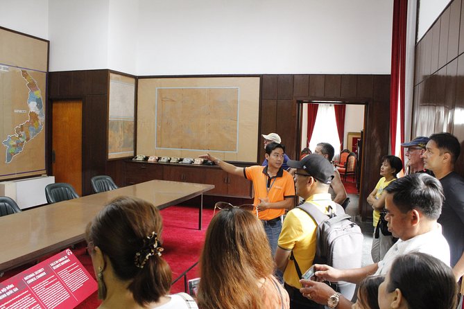 Cu Chi Tunnels - Tapioca & City Tour (6 Major Attractions) 1 day - Seeing Notre Dame Cathedral and the Central Post Office
