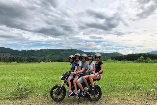 Da Lat's Countryside & Waterfalls Day Tour by Motorbike - Me Linh Coffee Garden explains Da Lat’s coffee culture