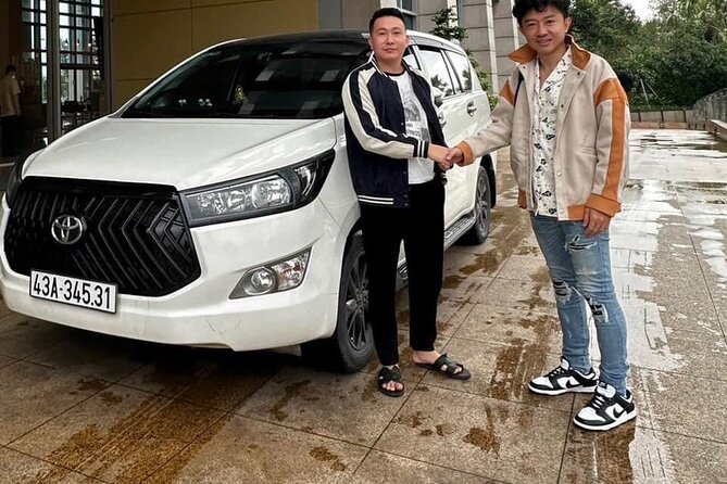 Da Nang Airport to Da Nang hotel by private car or vice versa - A short airport ride with a useful fixed price