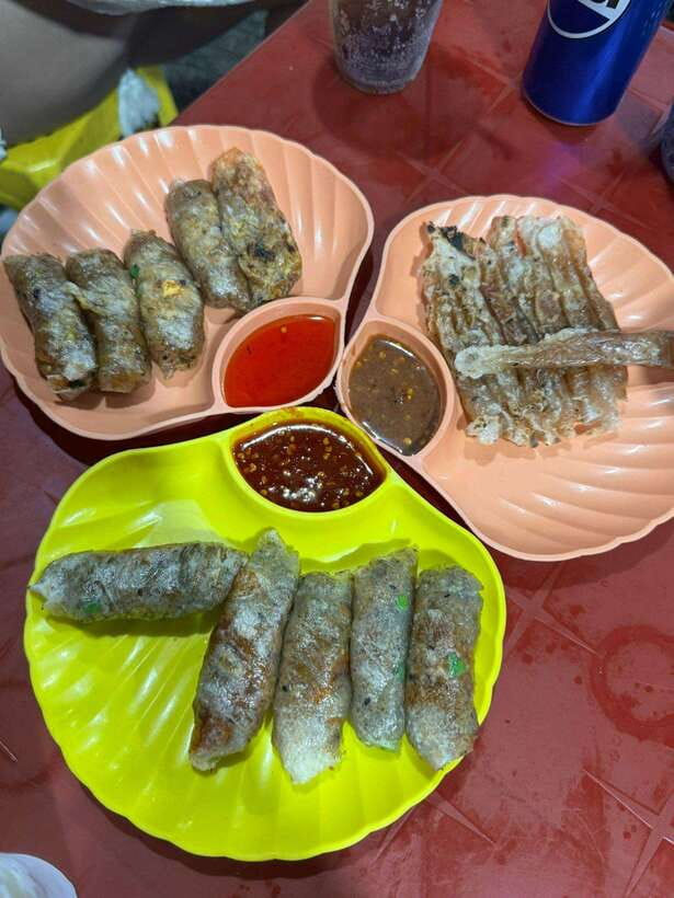Da Nang City Street Food Private Tour With Local Students - Riding safely through Da Nang