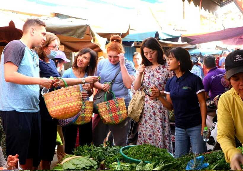 Da Nang/Hoi An: Market Tour, Basket Boat Ride, Cooking Class - How the transport and timing affect the day