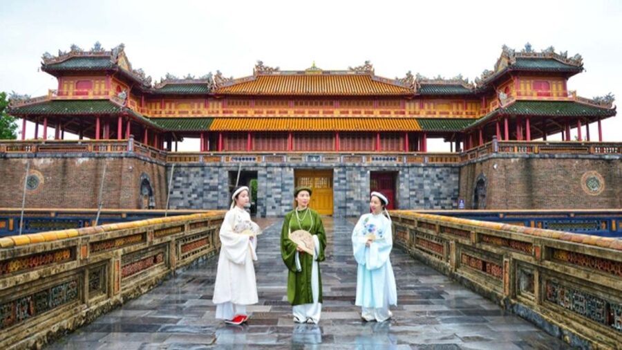 Da Nang: Imperial City of Hue Day Trip with Lunch and Ticket - Khai Dinh Tomb: Nguyen-era grandeur in stone and tile