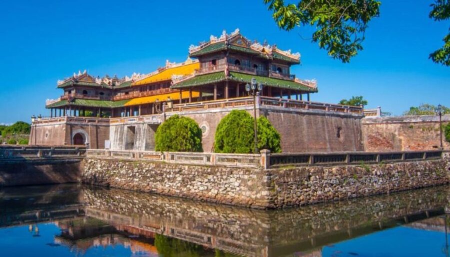 Da Nang: Imperial City of Hue Day Trip with Lunch and Ticket - Crossing central Vietnam through the Hai Van Tunnel