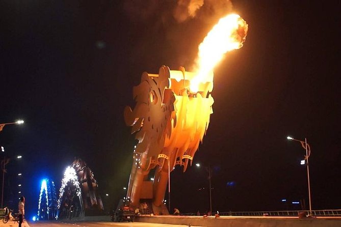 Da Nang Night Motorbike Tour & River Cruise Riding By Lady Rider - Why this tour works well on your first night