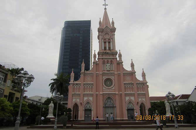Da Nang Night Motorbike Tour & River Cruise Riding By Lady Rider - Love Bridge and its city views