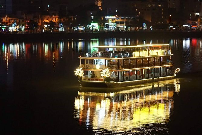 Da Nang Night Motorbike Tour & River Cruise Riding By Lady Rider - Local noodles before the Han River cruise