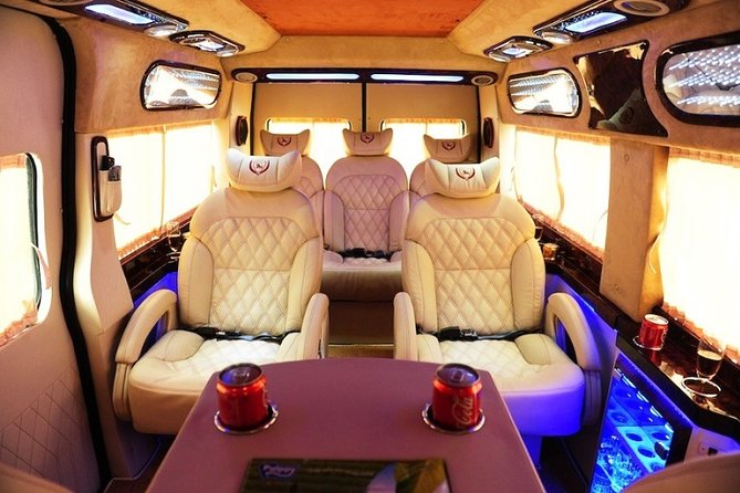 Da Nang To Hoi An Transfer By Limousine Dcar Luxury - A calm landing at Da Nang Airport