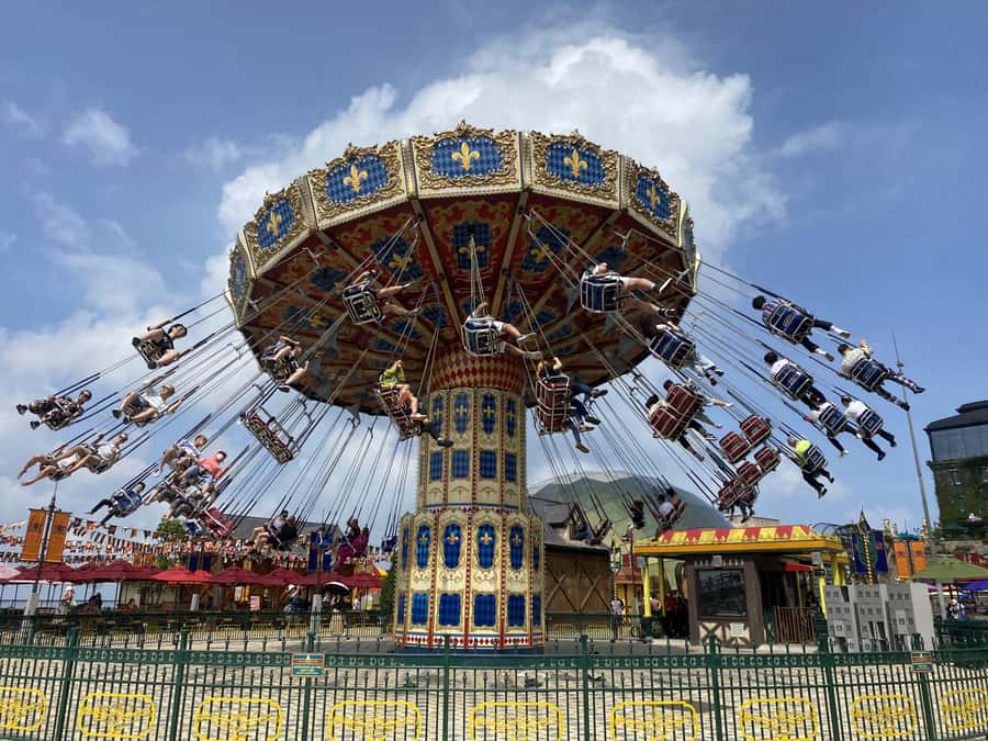 Danang: Golden Bridge by Private Car or Bus w hotel pickup - The drive to Ba Na Hills car park