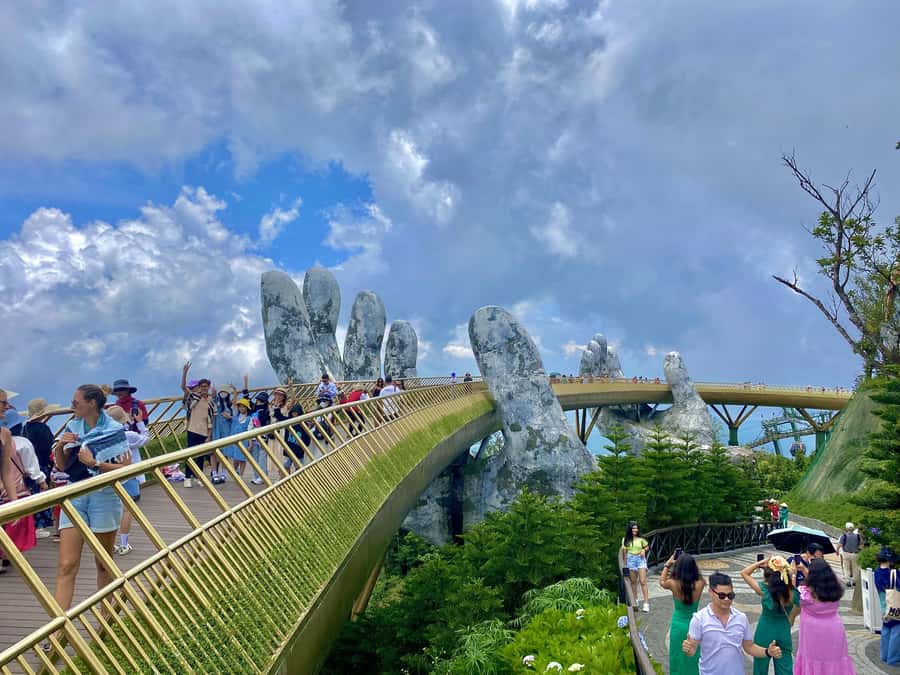 Danang: Golden Bridge by Private Car or Bus w hotel pickup - The 3:30 PM meeting point and return ride