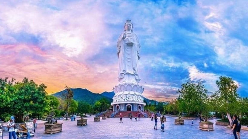 DaNang/HA: Lady Buddha, Marble Mountain & Am Phu Caves Tour - Transport, group size, and timing