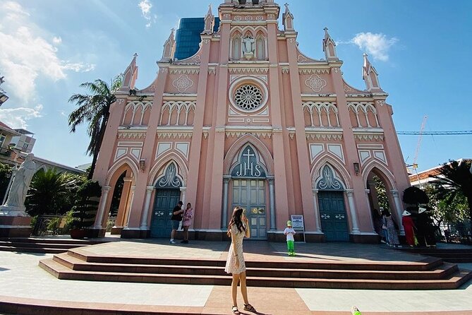 ️ Danang Instagram Tour: Most Famous Spots (Private & All-Inclusive) - Coffee before Da Nang’s pink cathedral