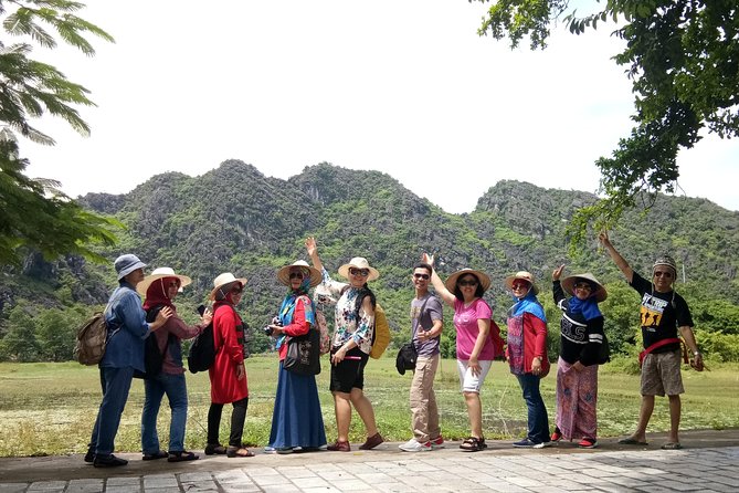 Day tours from Hanoi city (PRIVATE TOUR) - Thai Vi Temple and the Tam Coc village ride
