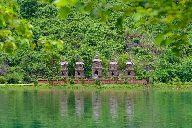 Day tours from Hanoi city (PRIVATE TOUR) - Tam Coc by boat, through three limestone caves