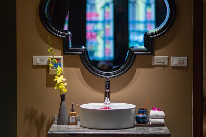 De-stressing for him package - Stop one: the herbal steam bath