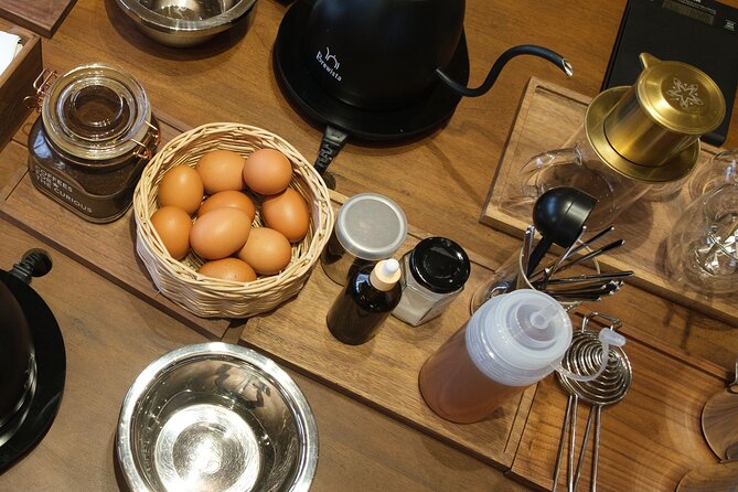 Decadent Vietnamese “Egg Coffee” Workshop in Hồ Chí Minh City - What the guides add to the class