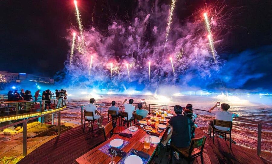 Dinner with Symphony Show And Firework Of Kiss Of The Sea - Arriving at Sun Bavaria GastroPub around 19:00