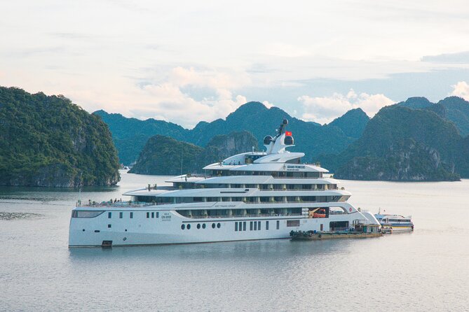 Discover Ha Long Bay in 2 Days and 1 Night Cruise Experience - Getting from Hanoi to the cruise dock