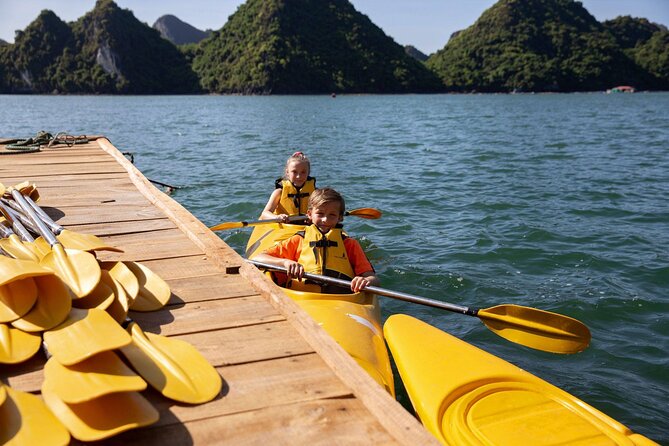 Discover Ha Long Bay in 2 Days and 1 Night Cruise Experience - How crowded and active is the experience?