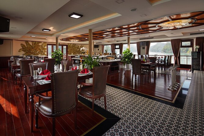 Dora Cruise - Luxury 5 Star Cruise in Halong Bay & Lan Ha Bay (2D1N) - Dark and Bright Cave by kayak or bamboo boat