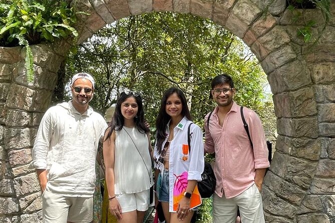 Early tour/ transfer from Hoi An/Da Nang to Golden bridge - What this Ba Na Hills trip is really offering