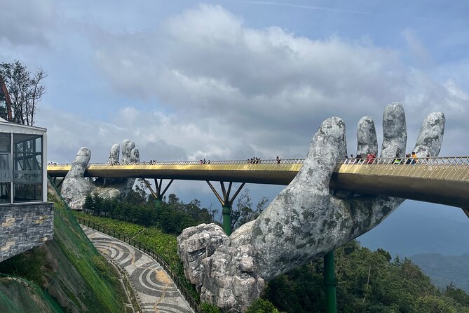 Early tour/ transfer from Hoi An/Da Nang to Golden bridge - Walking across the Golden Bridge