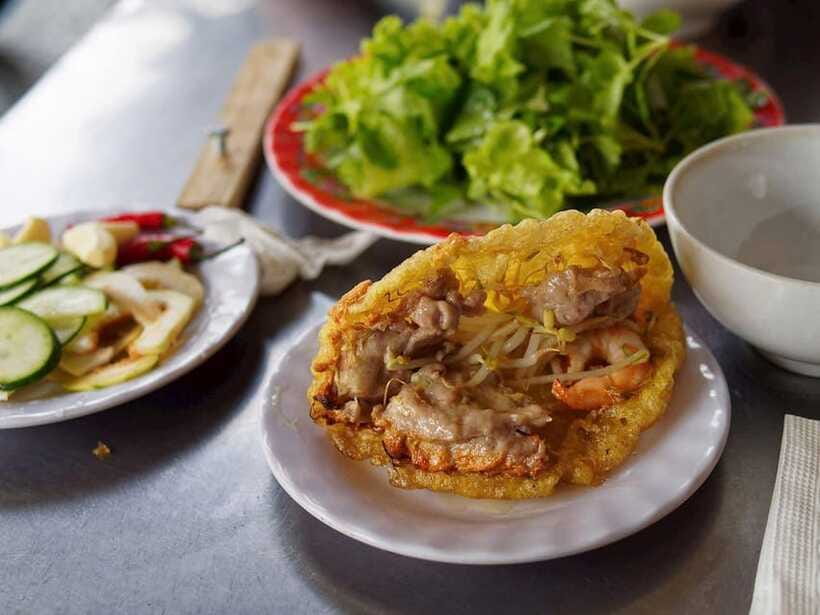Eat like a local with a local - Walking Tour - What the three-hour route feels like