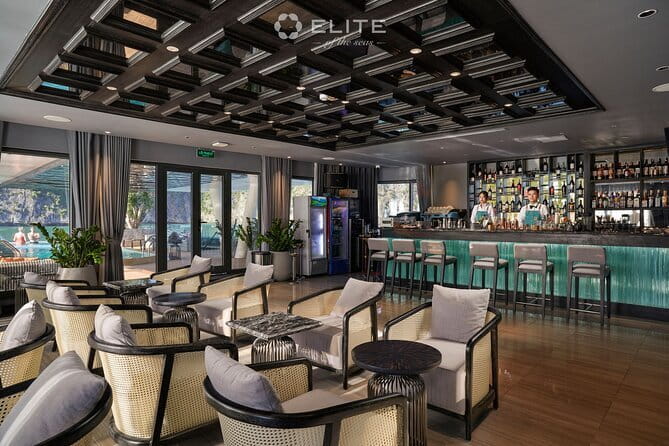 Elite of The Seas - Unique Luxury 3 Days Cruise in Halong & Lan Ha Bay - Food, cabins, and the feel of the ship