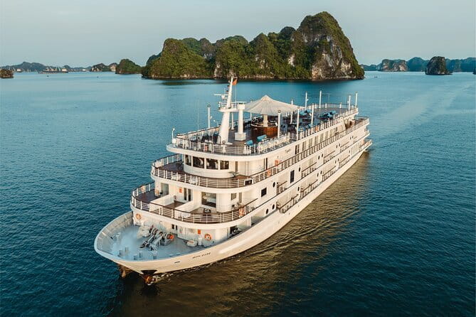 Emeraude Cruise 2 days 1 night Ha Long Bay Tour - Crêpes, pearl village, and optional kayaking
