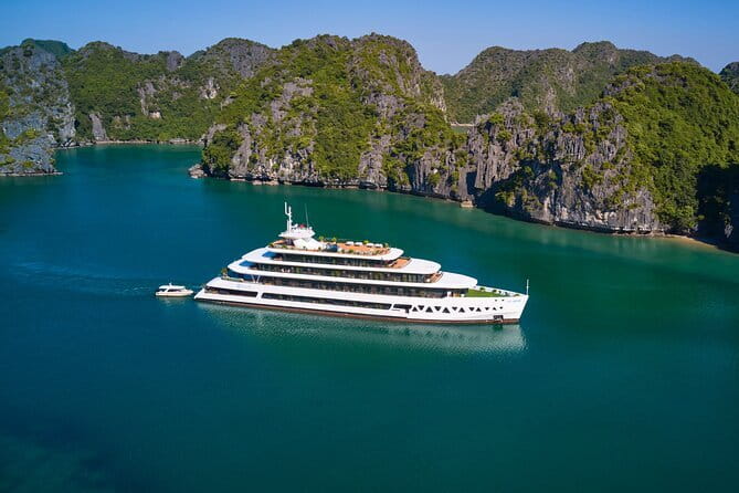 Emeraude Cruise 2 days 1 night Ha Long Bay Tour - The slow return past Ha Long Bay icons