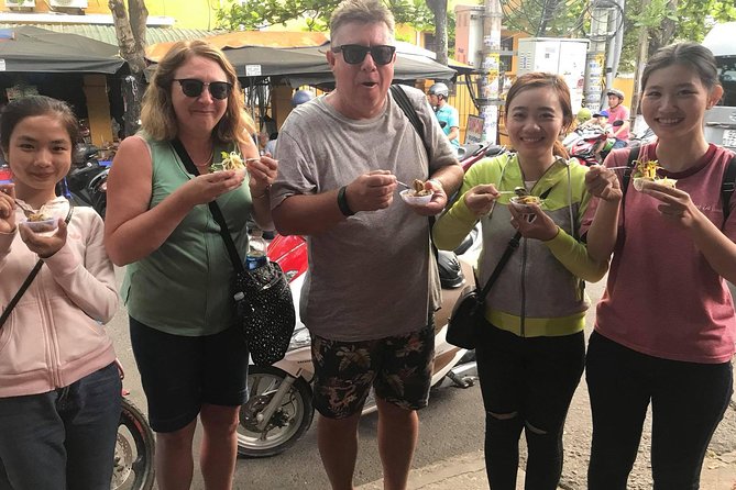 Evening Walking Food Tour, folk game and lantern boat - Folk games beside the Old Town