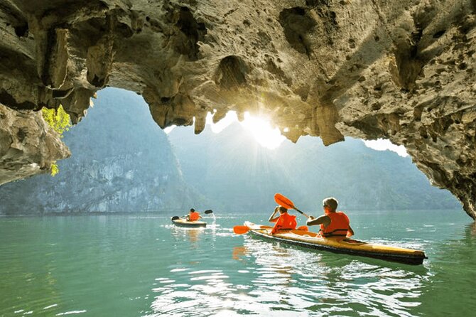 Excellent Halong Bay Day Cruise All Inclusive From Hanoi - Lunch on the boat and the first views