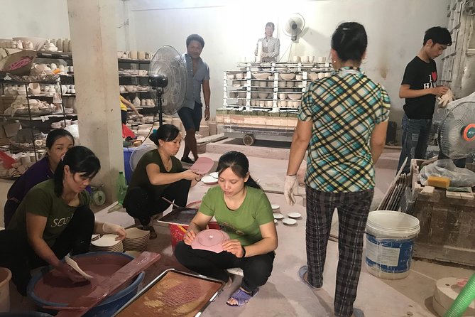 Explore Bat trang village & Ceramics factories with local guide - Lunch, snacks, and water included in the day