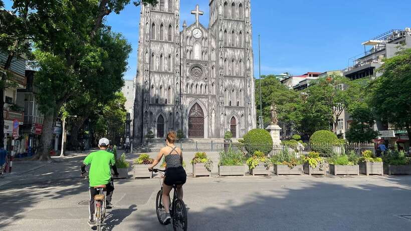 Explore Hanoi Old City By Cycling Tour With Small Groups - Learning the traffic instead of fearing it