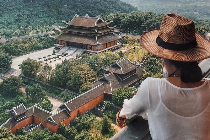 Exploring Bai Dinh Pagoda -Trang An -Mua Cave with Buffet Lunch 1 Day From Hanoi - Buffet lunch with goat meat and vegetarian choices