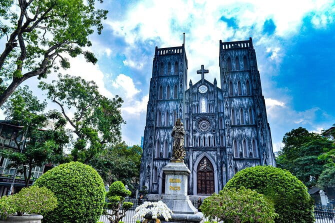 Flavors of Hanoi A Jeep Tour for Food Lovers - Why a Jeep is a good match for Hanoi food